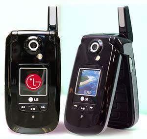Мобильный телефон LG CL400