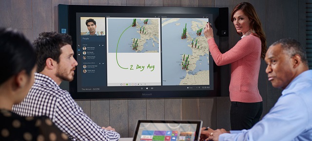 Microsoft объявила стоимость двухметрового настенного планшета Surface Hub
