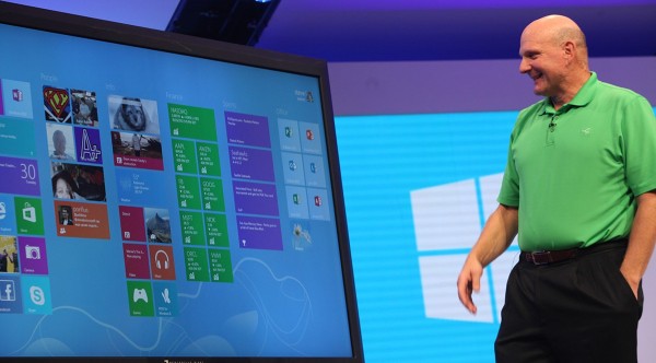 Стив Баллмер демонстрирует Windows 8 на 82-дюймовой панели Perceptive Pixel